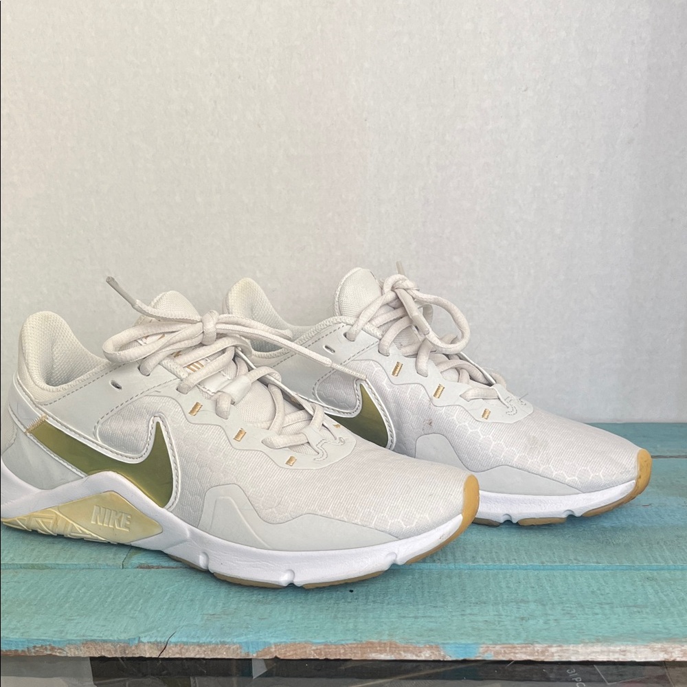Nike Women's White and Gold Athletic Shoes